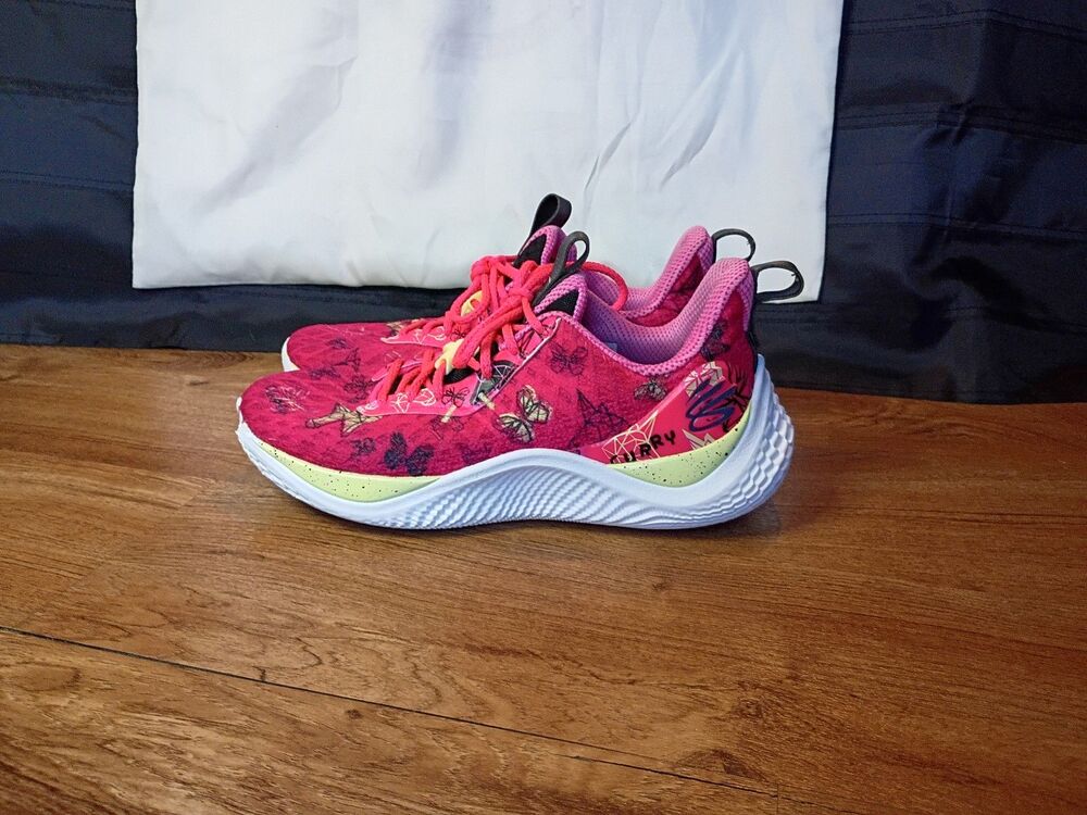 UA Curry Flow 10 Unicorn Butterfly Mens 9.5 Pink 3026273-602 Cut Toe